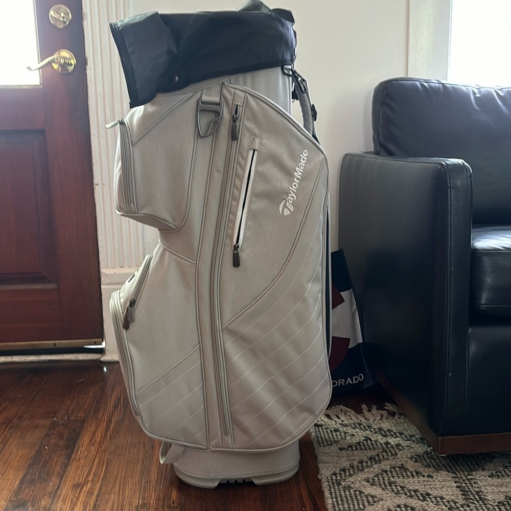 Grey Taylor made cart bag with rain cover (brand new)